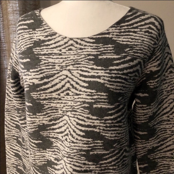 TOWNSEN gray and white cropped sweater - Picture 3 of 11